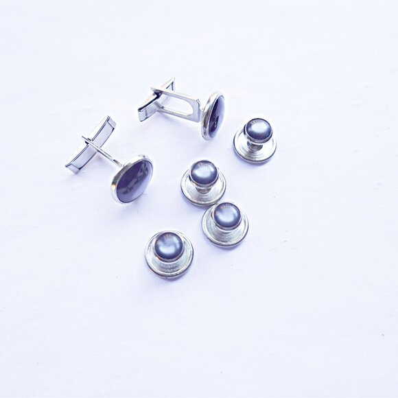 Cufflinks & Studs - Picture 2 of 2